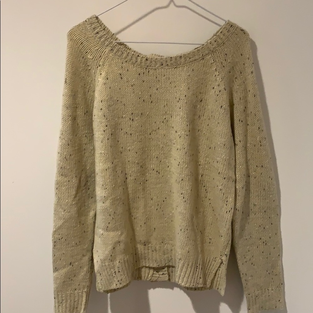 Women’s Sweater with button detail